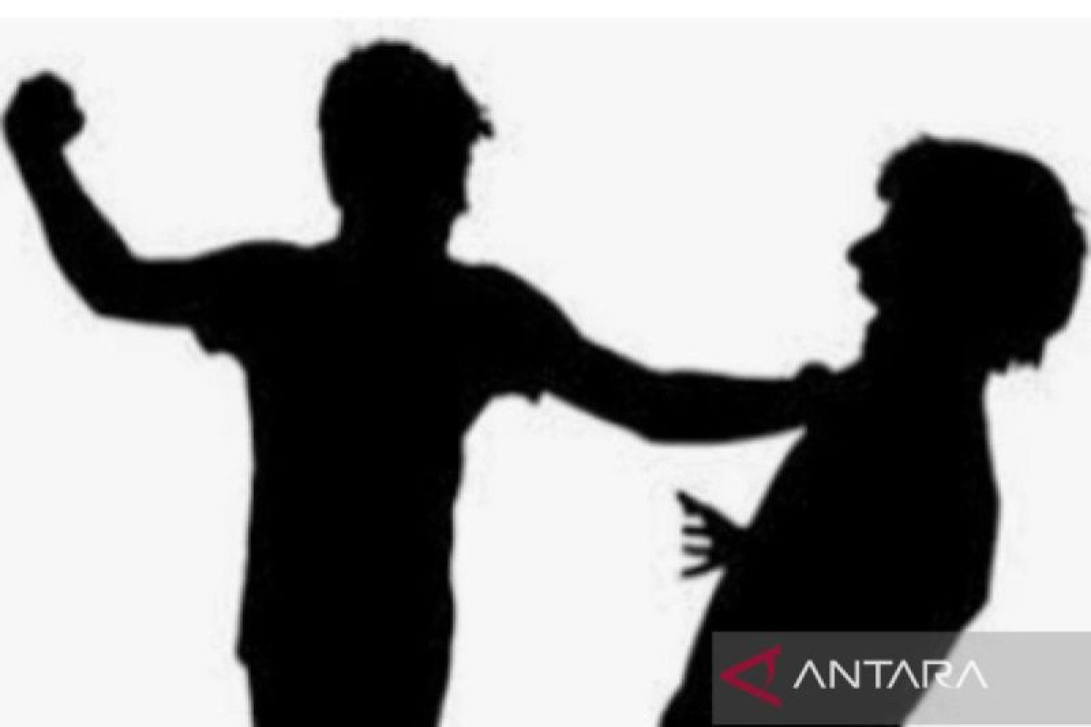Man under the influence of alcohol assaults friend, causing broken nose in West Jakarta