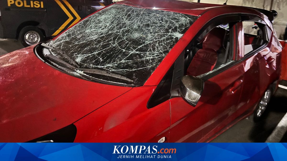 Honda Brio driver attacked by mob after hit-and-run in Bekasi following indecent act discovery