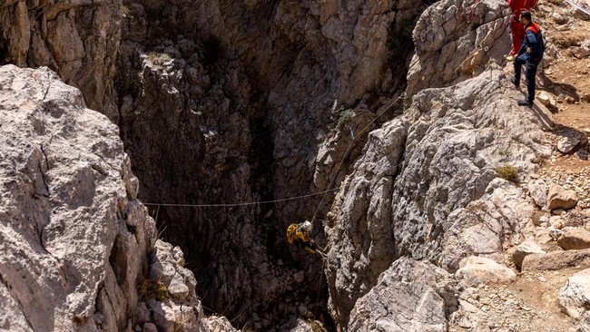 World's Deepest Caves List Reaches 2,212 Metres Below Ground