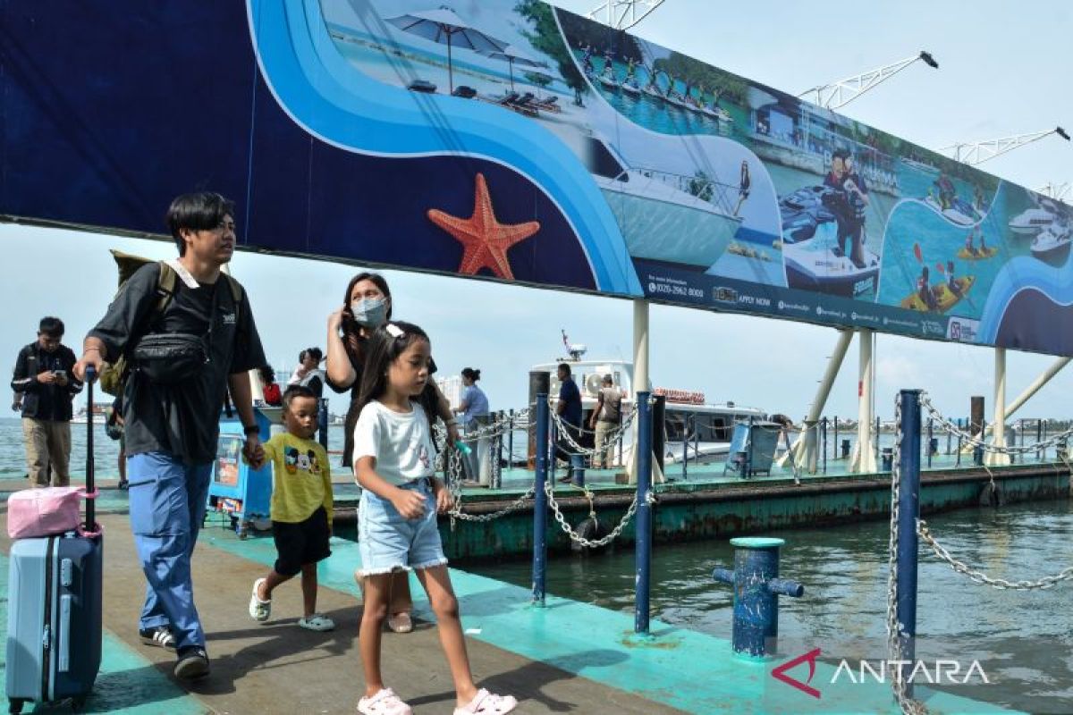 13,020 tourists visit Thousand Islands during Waisak holiday