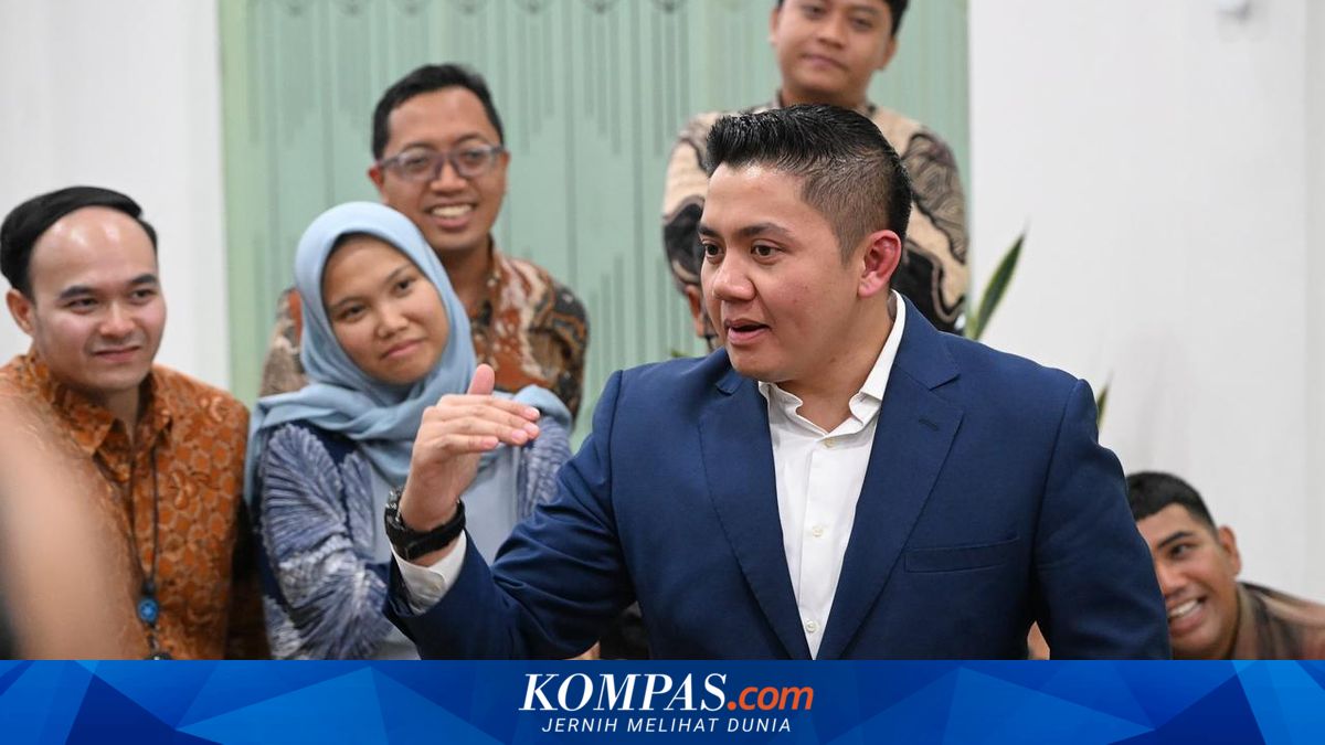 Teddy Confirms Prabowo Personally Covers Foreign Travel Costs When Budget Exceeded