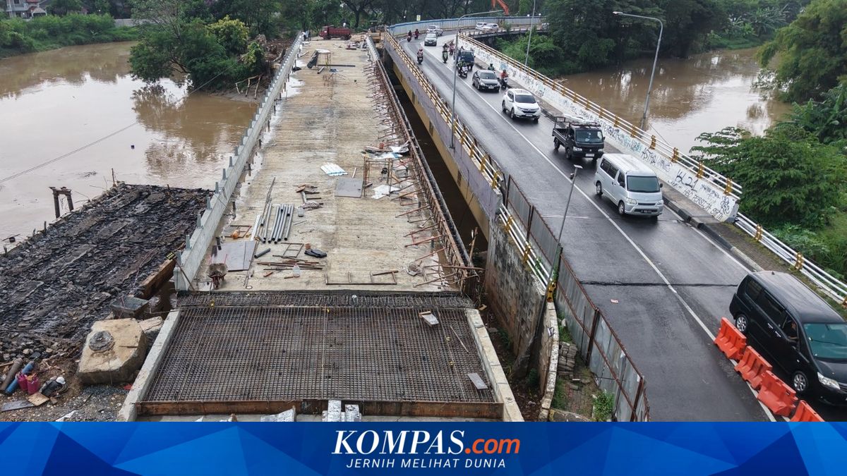 Kemang Pratama Bridge Nears Completion After Year of Flood Disruption