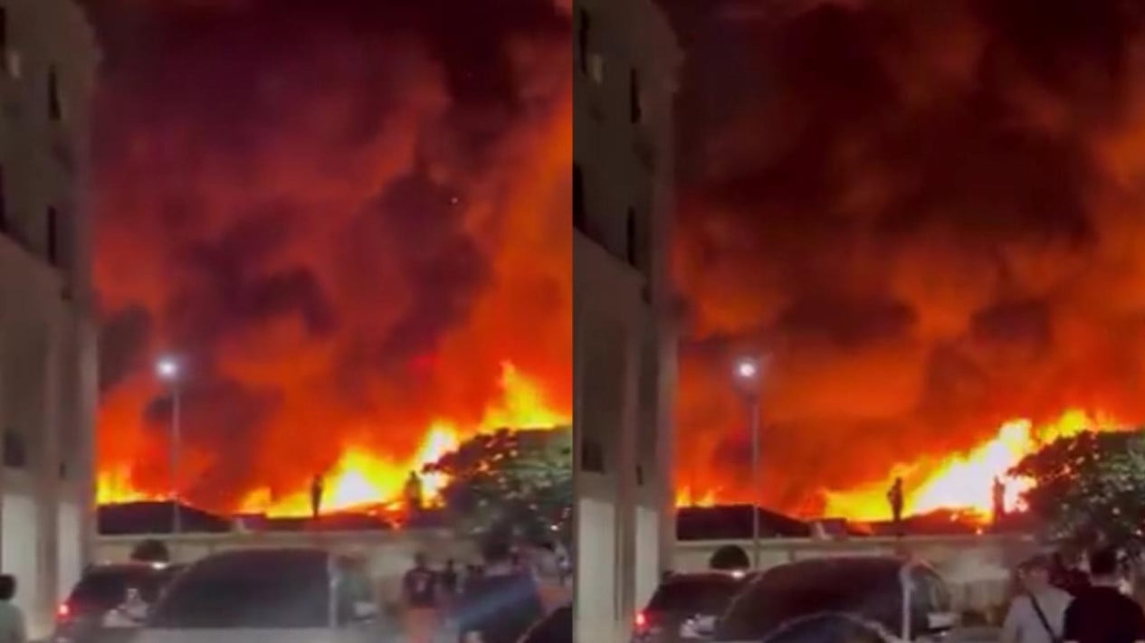 Major fire at Jiung Market in Kemayoran spreads to nearby homes