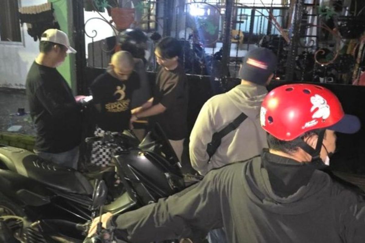Two months on the run, gang member involved in arrow attack arrested by police