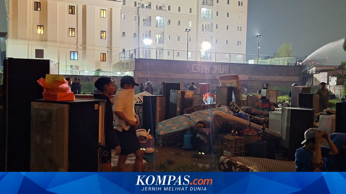 Kemayoran's Pasar Jiung Village Fire Destroys Hundreds of Homes, Affects 500 Households