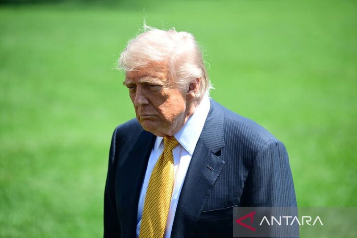 Trump says he will remain silent if Iran suspends peace talks with US