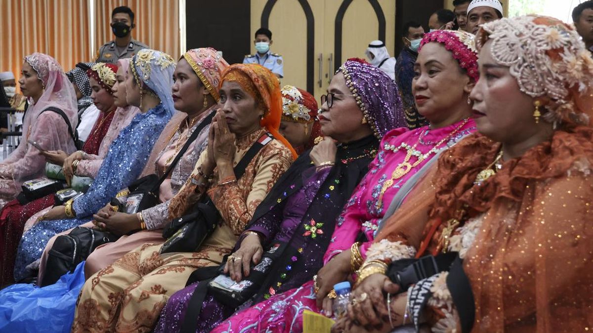 First Makassar Embarkation Hajj Group Returns Home