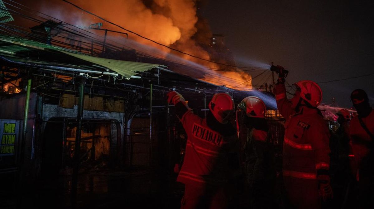 7-Hour Blaze in Kemayoran Residential Area Extinguished