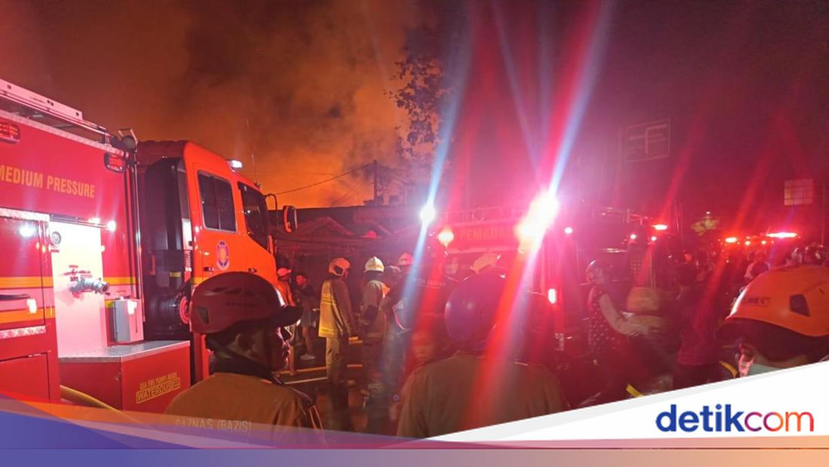 Major Fire in Kemayoran, Central Jakarta: 3 Residents Injured