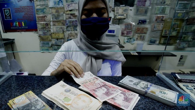 Asian Currencies Collapse: Won and Rupiah Fall, Two Nations Remain Stable