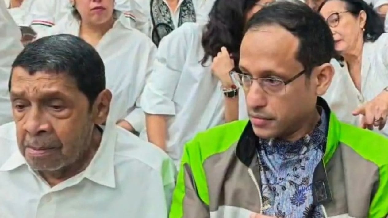 Nadiem's Style During Chromebook Case Plea Hearing: Wearing Mulyono's Gojek Jacket