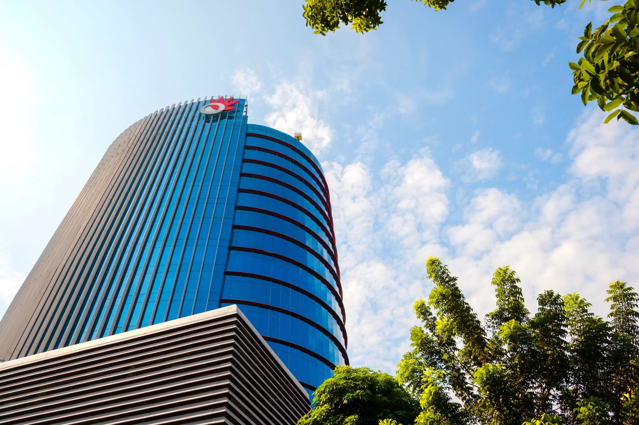 TLKM Records Rp37.2 Trillion Revenue in Q1 2026, Infrastructure Business Grows by 6.8%