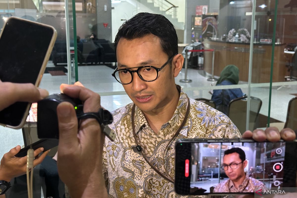 KPK Announces Identities of Suspects in Lamongan Regency Office Corruption Case