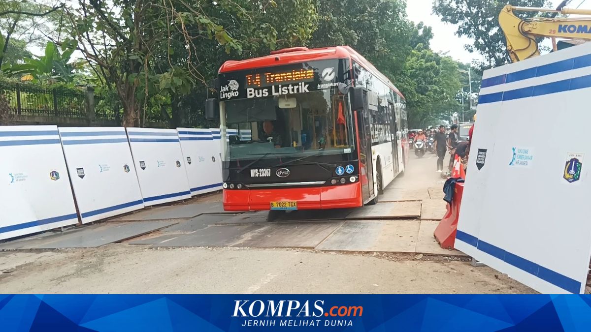 Lenteng Agung Route Towards Depok Closed, Transjakarta UI Routes Altered