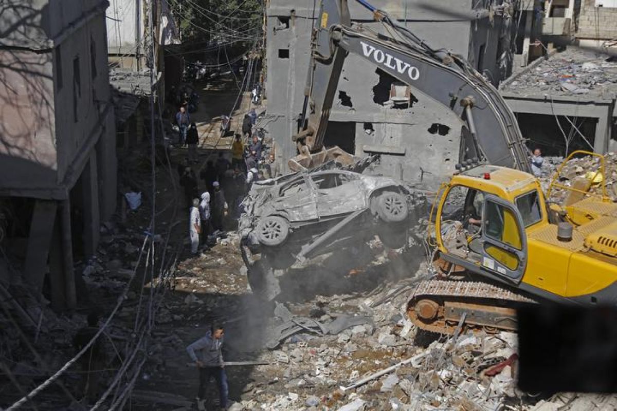 Iran Warns Israel Against Bombing Beirut