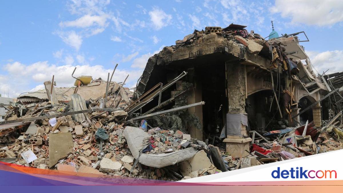 Iran Warns Israel Against Further Attacks on Lebanon: Patience Has Limits!