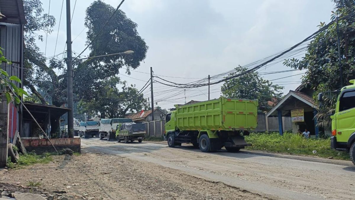 Bogor Regent Confirms Construction of Rumpin-Cigudeg Mining Road Will Proceed