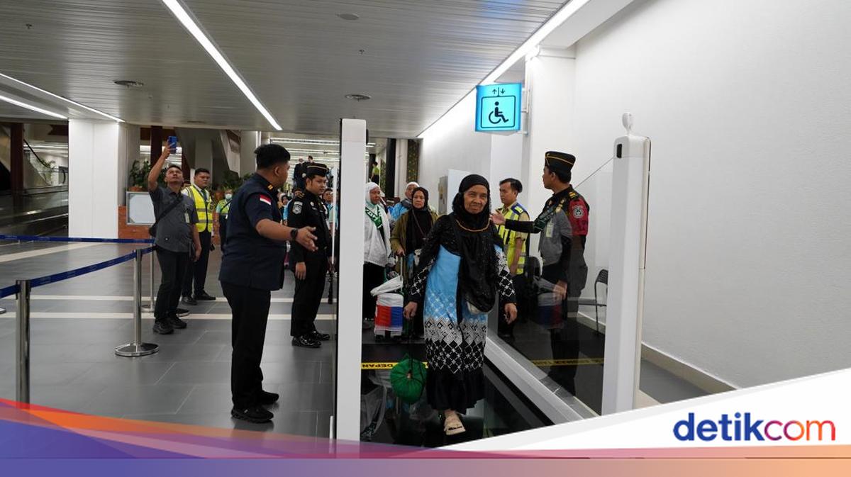 Corridor Gates Implemented to Streamline Hajj Pilgrims' Arrival