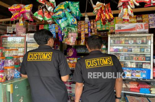 Malili Customs and Satpol PP Seize 65,800 Illegal Cigarettes During Toraja Market Operation