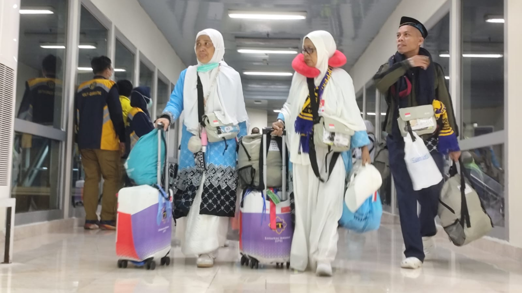 Two Flight Groups Arrive from Soppeng and Sidrap; Hajj Organisers Report Smooth 2026 Season