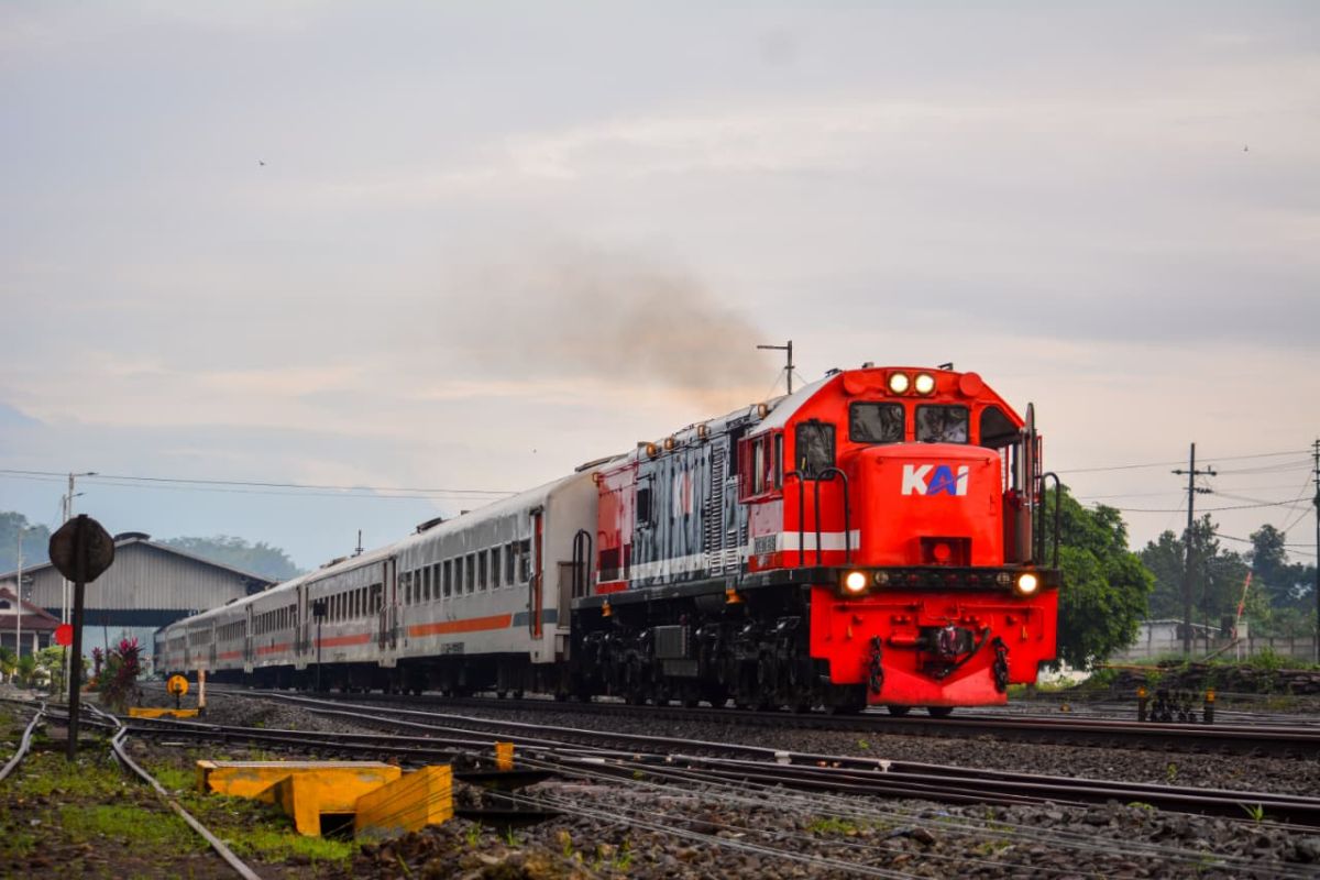 KA Pandanwangi Serves 24,430 Passengers During Eid al-Adha and Pancasila Day Long Weekend