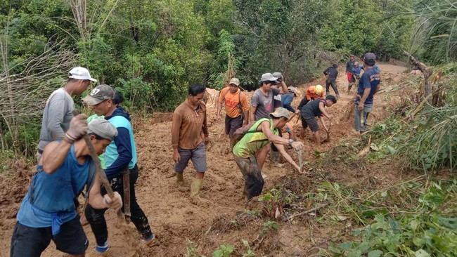 Indonesia on Disaster Alert! BMKG Issues Warning as Australian Monsoon Strengthens