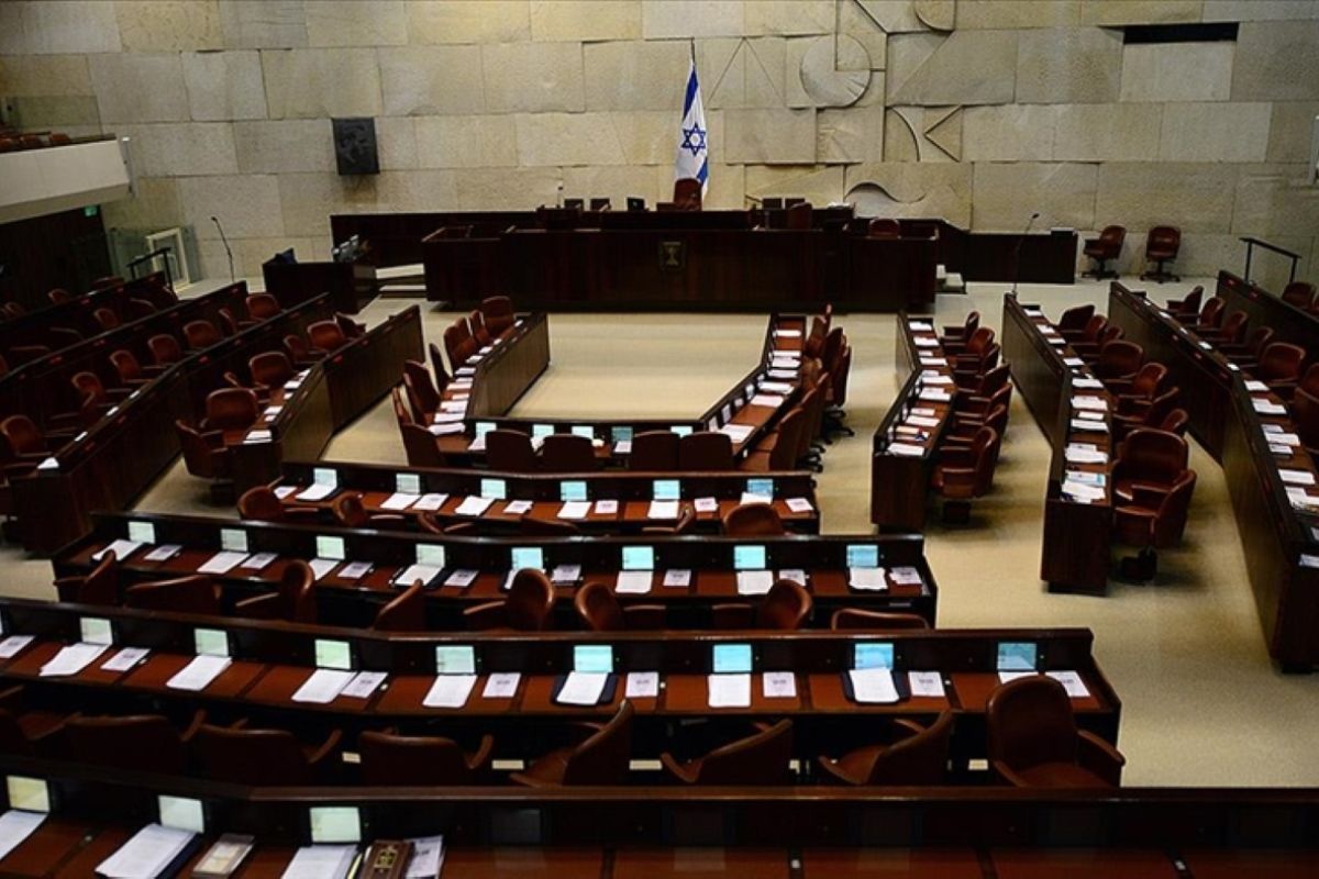 Israeli Parliament to Dissolve Itself, Early Elections Possible
