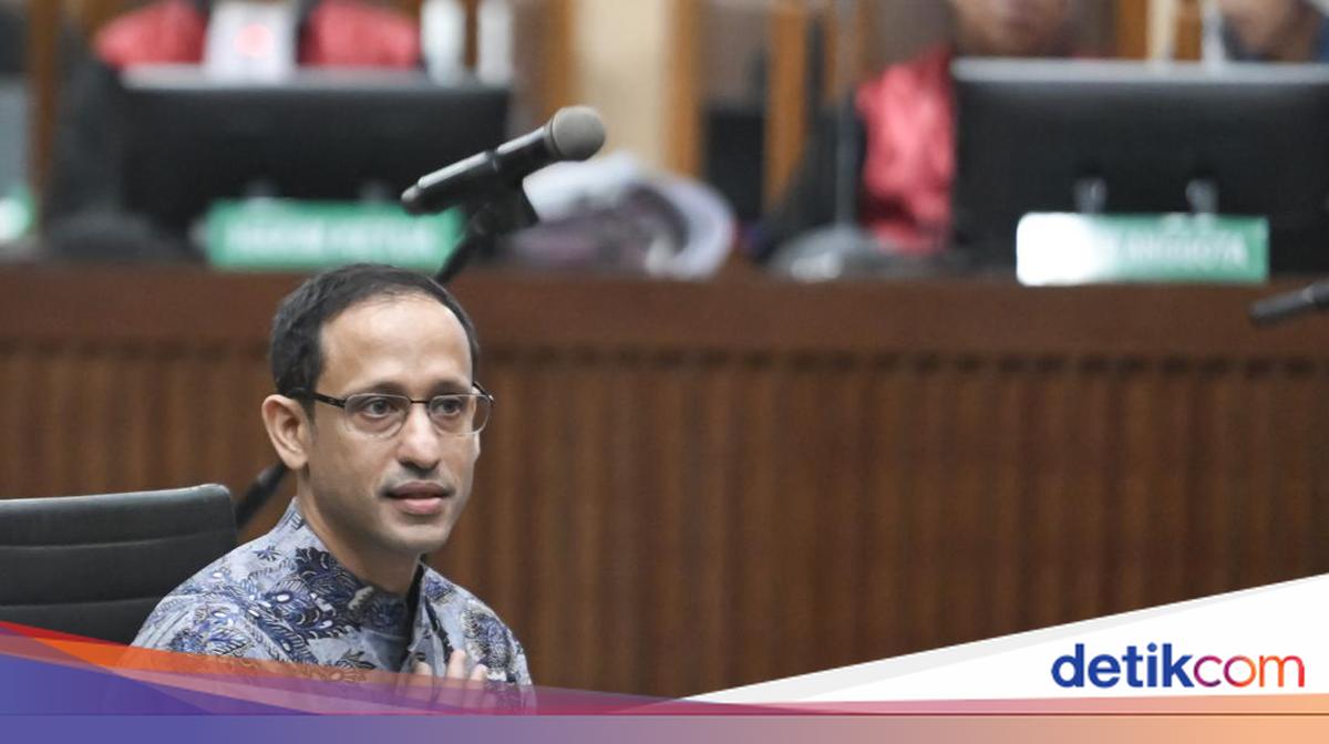 Nadiem Claims Chromebook Project Saved Rp 3.9 Trillion, Prosecutors Express Doubt