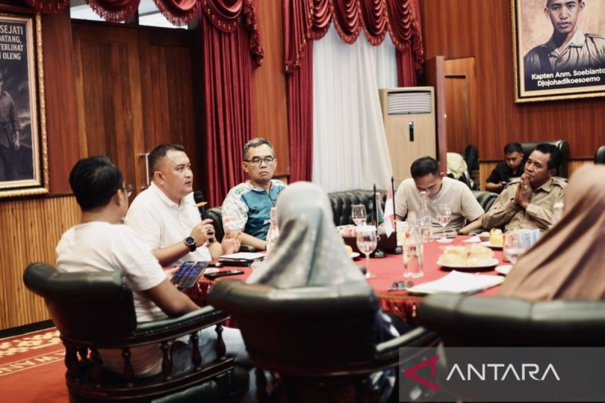 Bogor Regent Partners with Environmental Activists for Regional Development