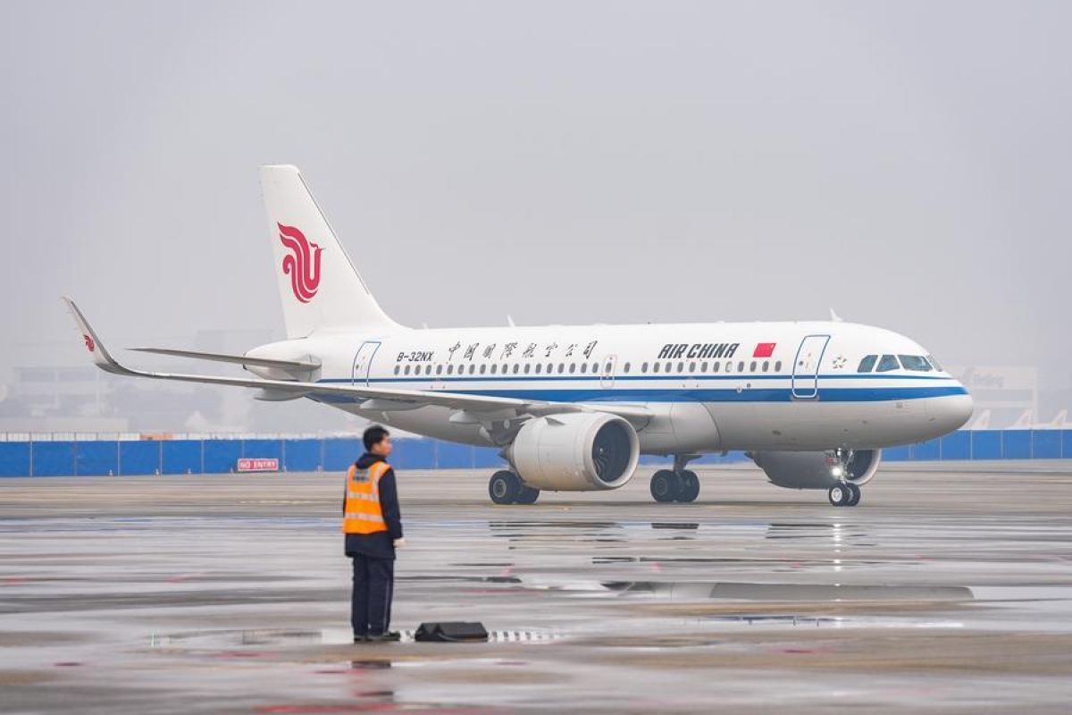 Chinese airlines to cut domestic fuel surcharges