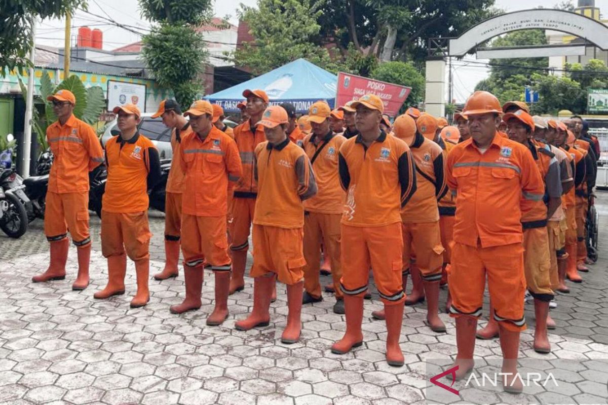 PPSU Worker Issued Second Warning After Viral Video Shows Littering in Drainage Canal