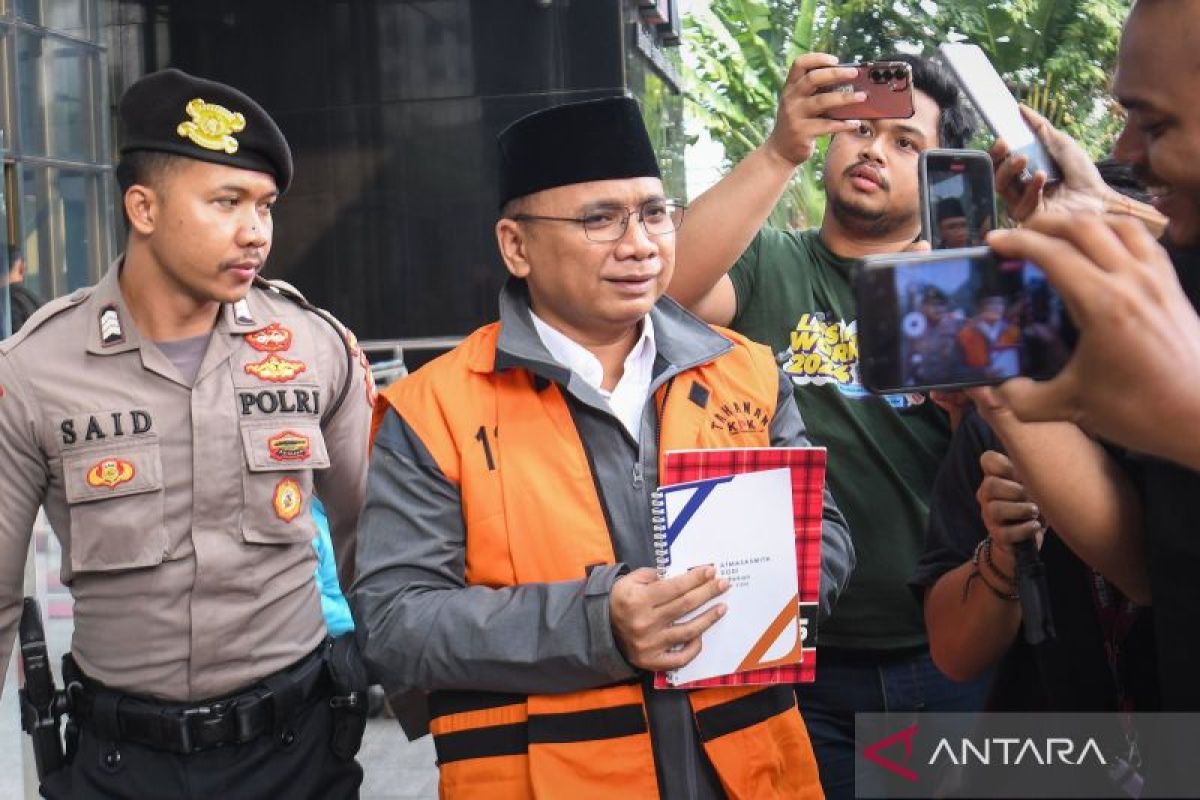 Legal Counsel States KPK Did Not Question Yaqut Regarding Money Flows
