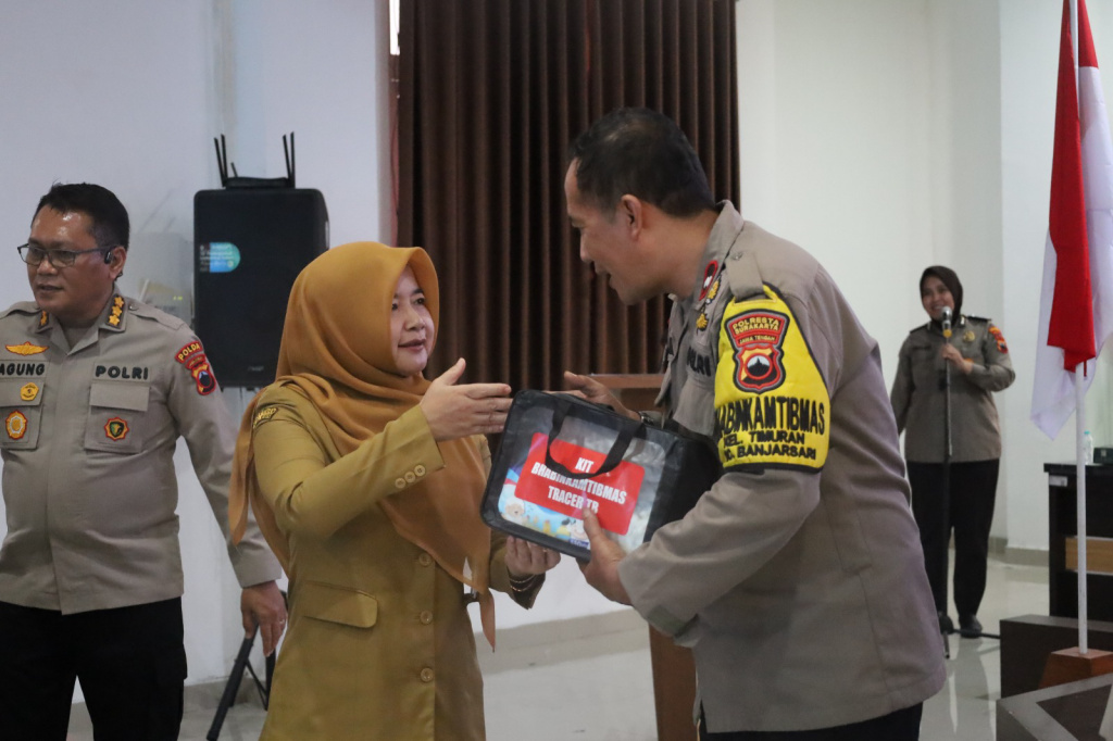 Surakarta Police Community Officers Involved as Pulmonary TB Tracers