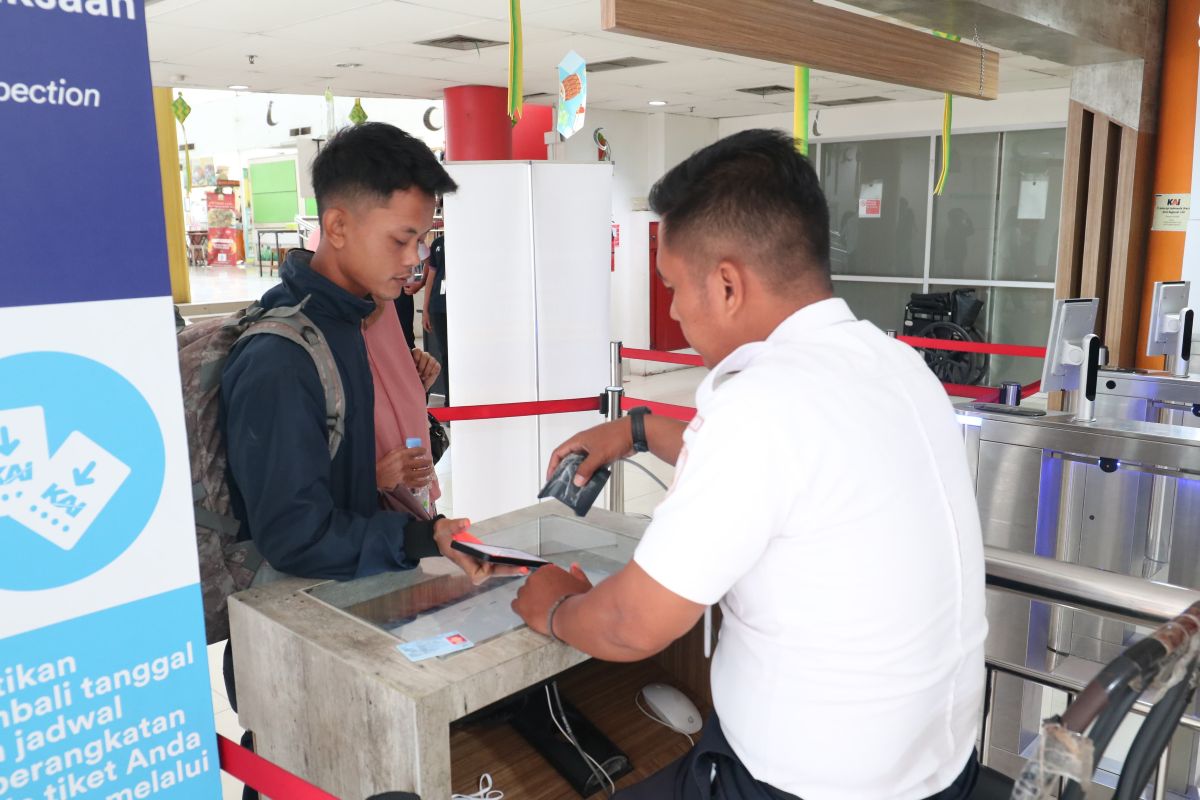 26,000 Passengers Utilise Train Services During Vesak and Pancasila Day Holidays
