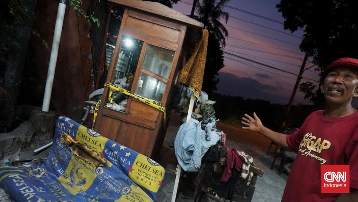 Fire Terror at Fia's House in Sleman Spreads, Burning Objects Outside the Building