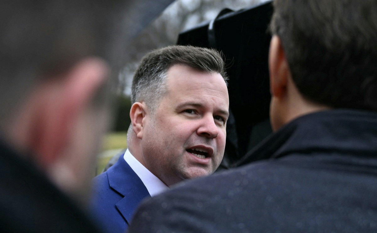 Donald Trump Appoints Housing Official Bill Pulte as US Intelligence Chief, Sparking Major Controversy
