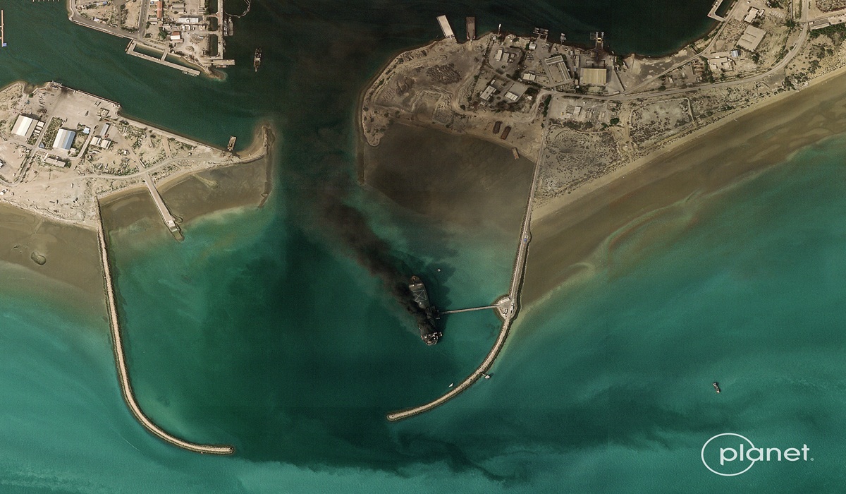 US Cripples Ship Attempting to Breach Iranian Port Blockade
