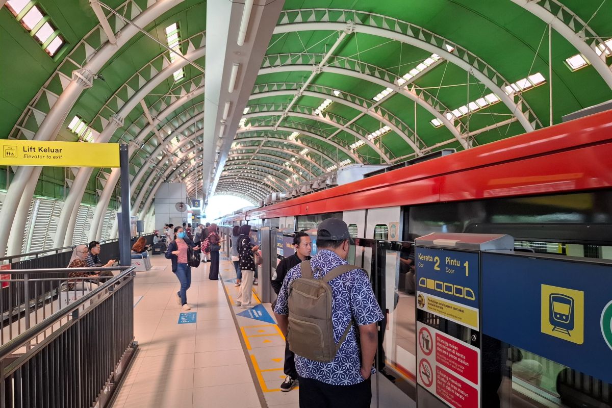 Long Holiday: 228,000 People Choose LRT Jabodebek for Tourism and Urban Activities