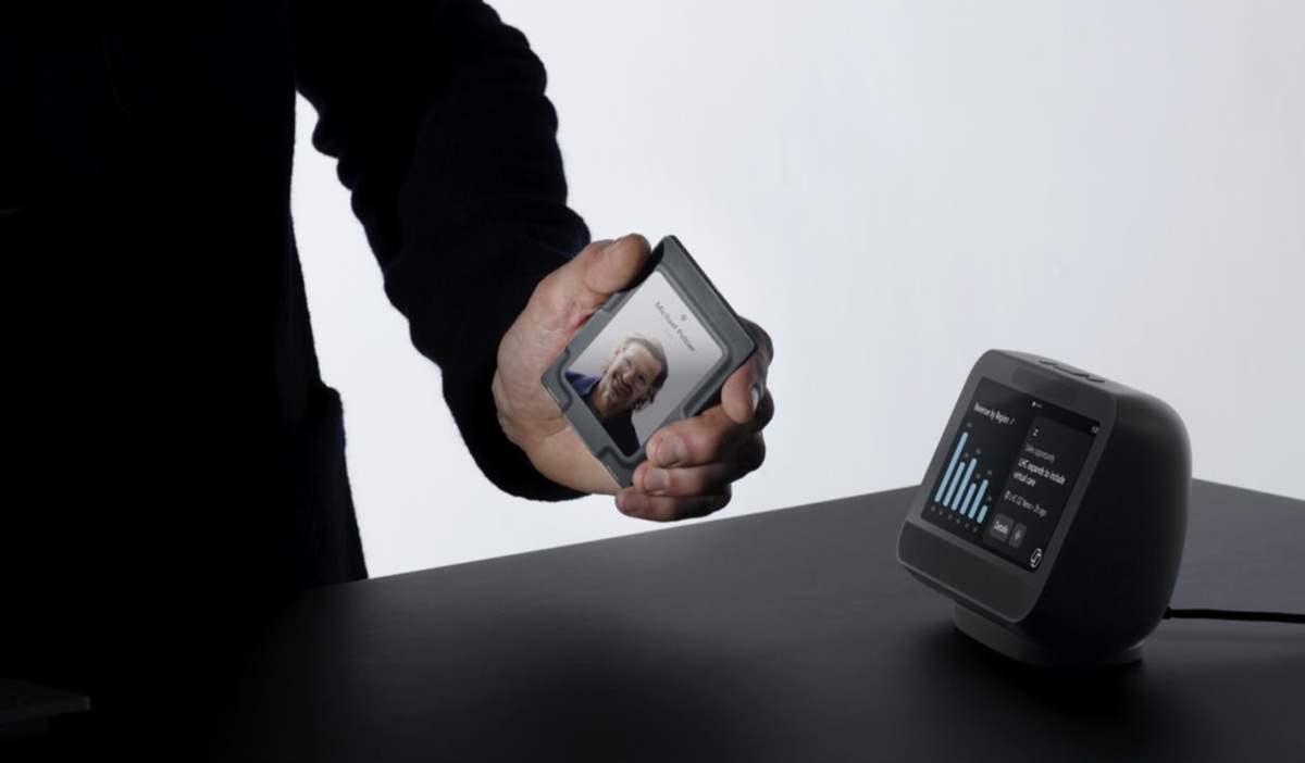 Microsoft Prepares Project Solara, a Device Platform Managed by AI Agents