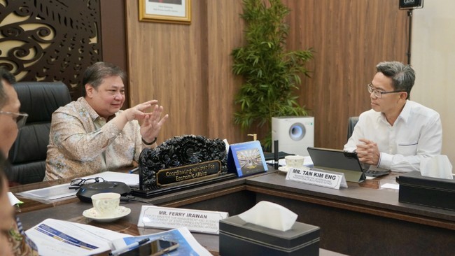 S&P Visits Airlangga's Office to Discuss Indonesia's Economic Outlook