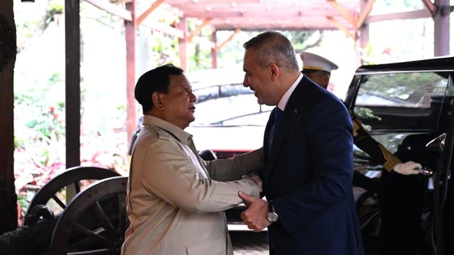 Prabowo Receives Turkish Foreign Minister in Hambalang to Discuss Regional Stability