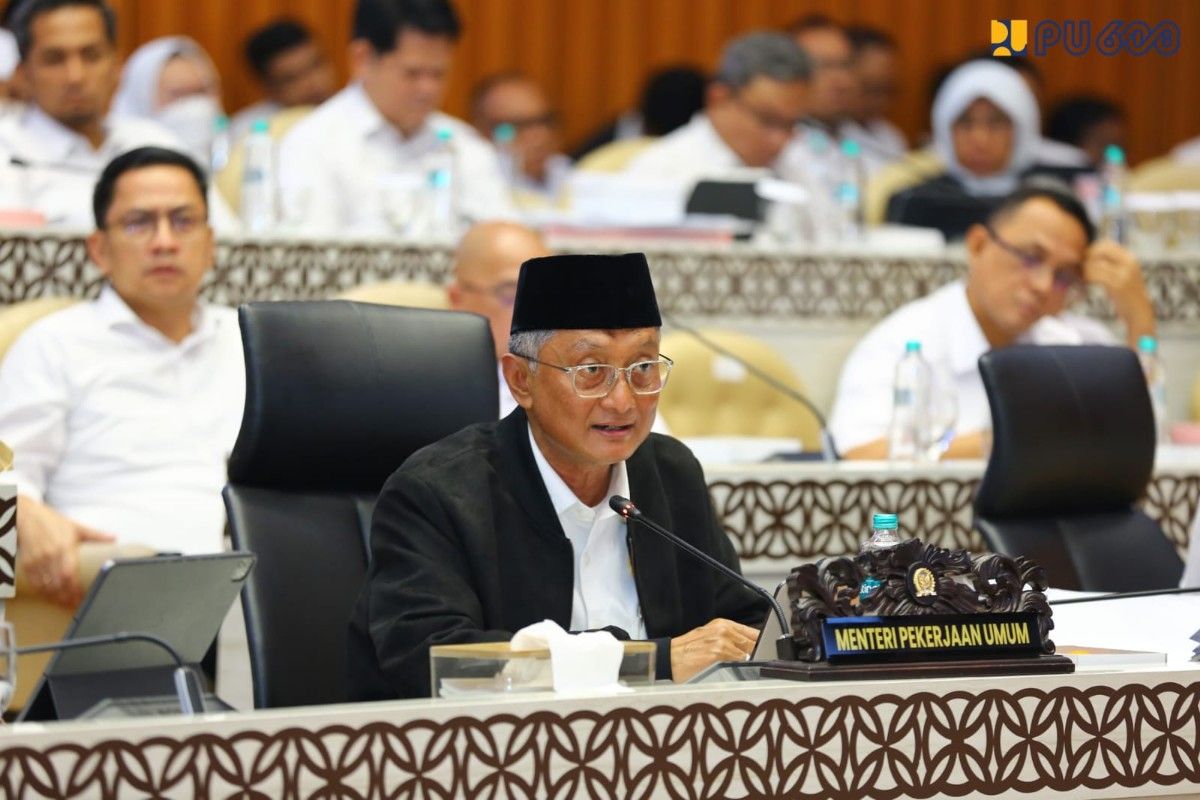 Public Works Minister accelerates implementation of President's priority programmes