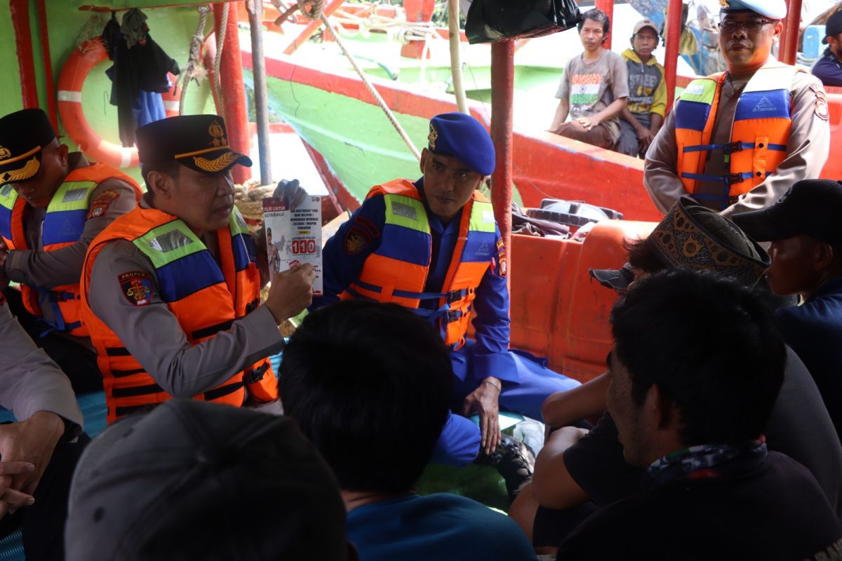 Kepulauan Seribu Police Chief Leads Patrol in Thousand Islands Waters