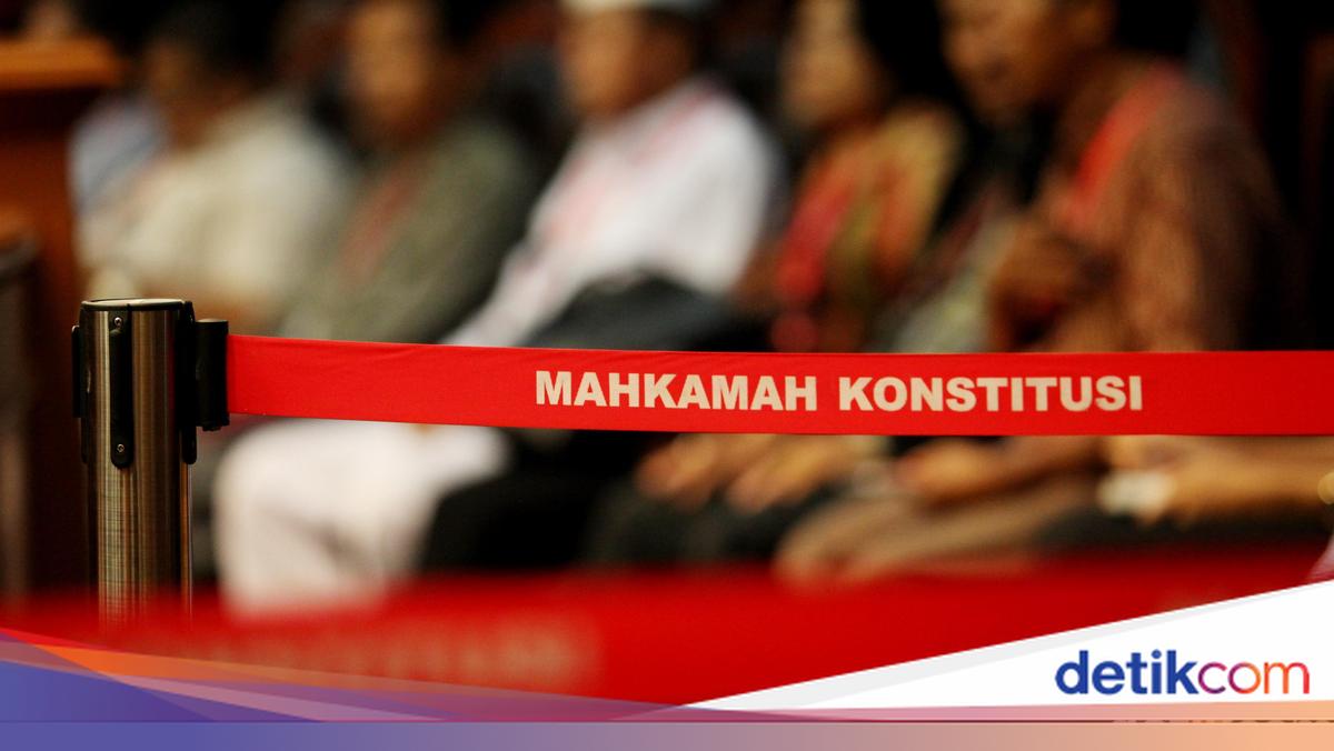 Two Students Demand State Funding for Islamic Boarding Schools, Muhammadiyah Council Responds