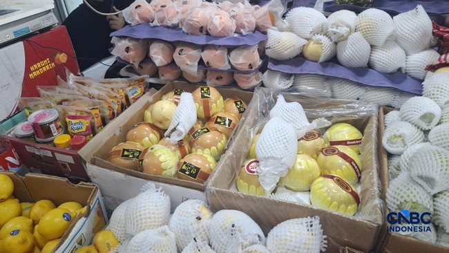 Imported Fruit Continues to Flood Indonesian Markets, Traders Reveal Primary Causes
