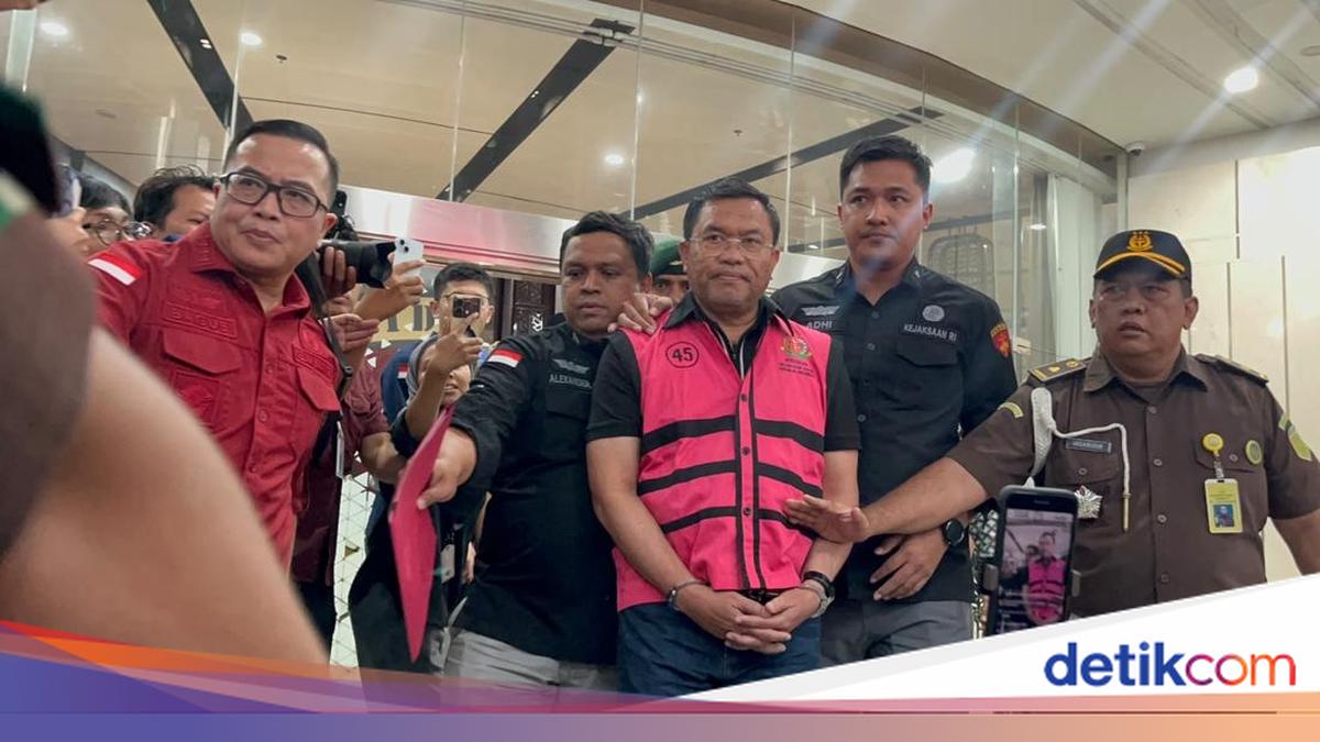 Two Former Deputy Heads of National Nutrition Agency Sony Sonjaya and Lodewyk Pusung Detained by Attorney General's Office