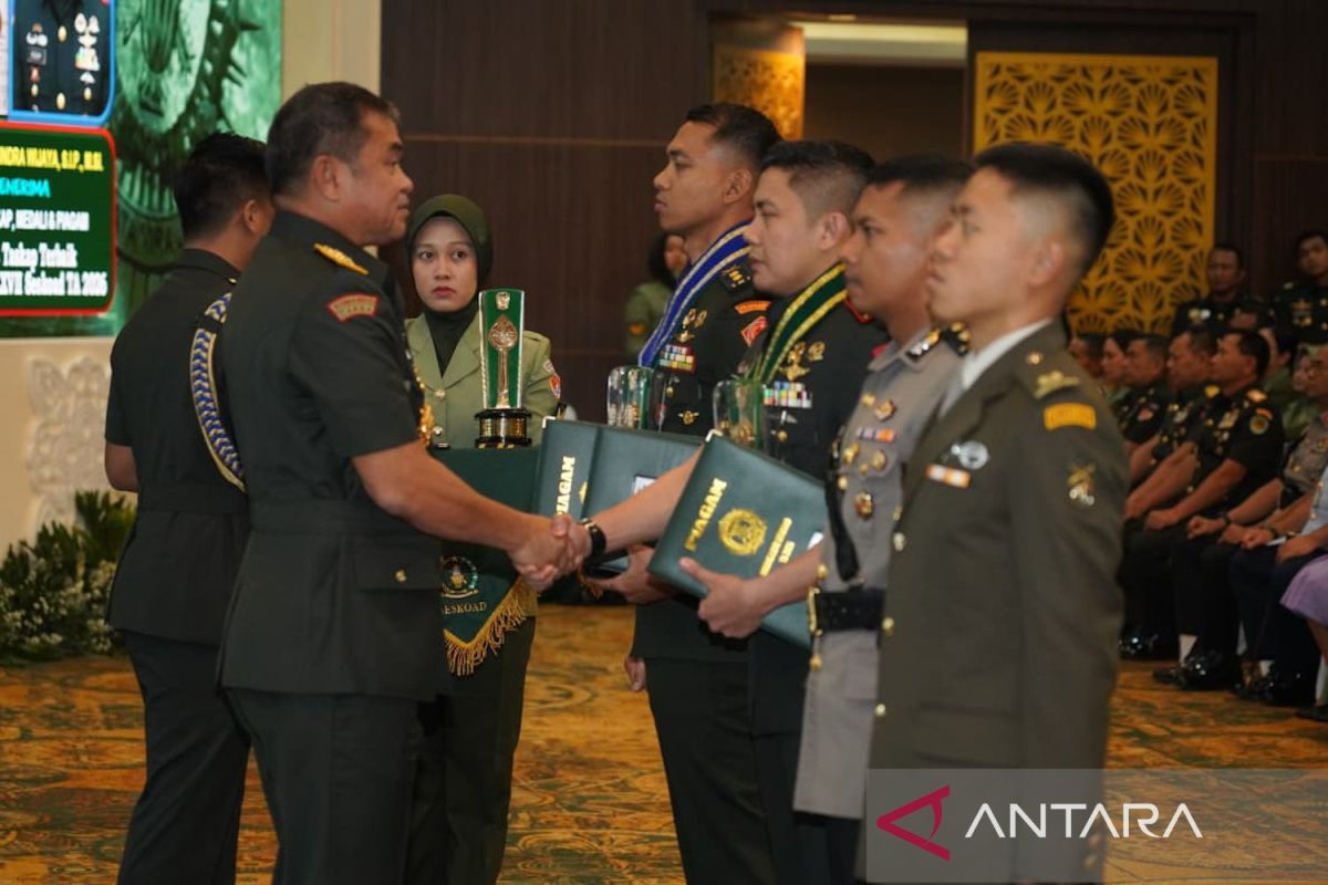 Cabinet Secretary Teddy receives best Taskap award at Seskoad 2026