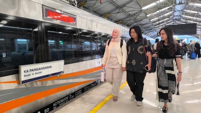 BEMU Electric Trains to Operate in Bandung: Routes and Schedules Revealed