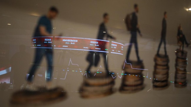 IDX Composite Plummets Over 4%, Purbaya Blames Negative Rumours