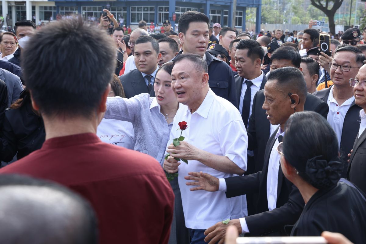 Former Thai PM Thaksin Shinawatra granted full pardon by King